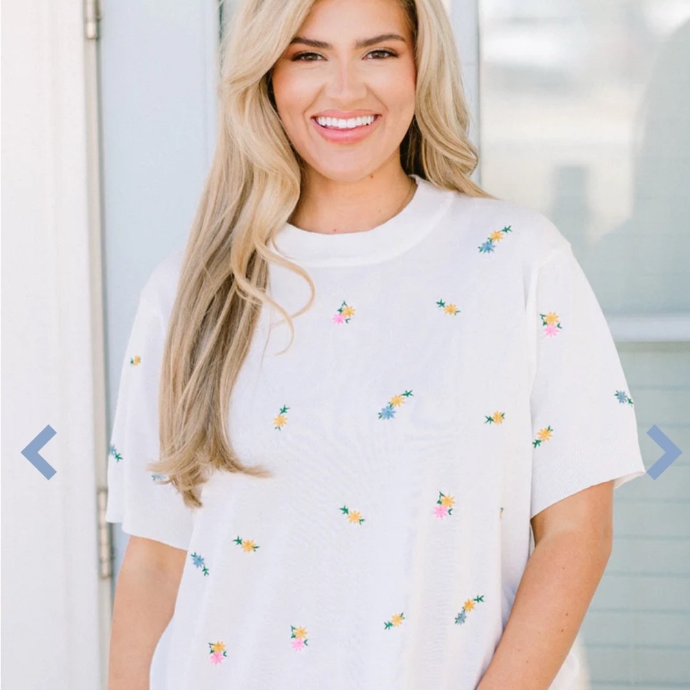 Chic Soul White Boxy T-Shirt with Pastel Butterfly Print